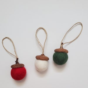 Christmas Felt acorn ornament, Set of 3 Wool felt acorns with natural acorn cap Christmas wedding decor Christmas decor