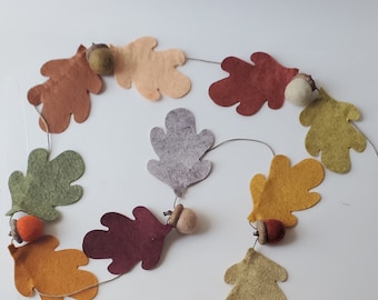 Fall Garland-Wool felt acorn with natural acorn cap and oak leaves Garland-Thanksgiving decor