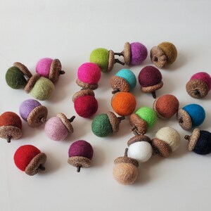 25  Wool felt acorn with natural acorn cap Fall wedding decor Thanksgiving decor Christmas decor