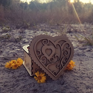 Valentines day jewelry box. Gift for her. Gift for him. Customizable!