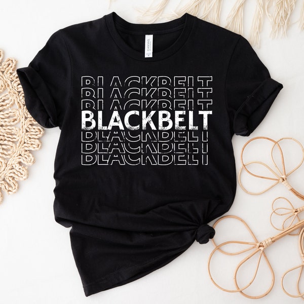 Black Belt Taekwondo Karate Martial Arts Distressed Vintage Style Lover Strong Women Men Gift T-shirt