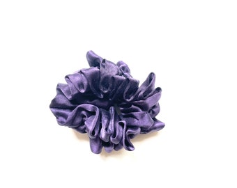 Plant-dyed silk scrunchie, deep purple, natural dye, silk scrunchie, botanical dye, handmade in France