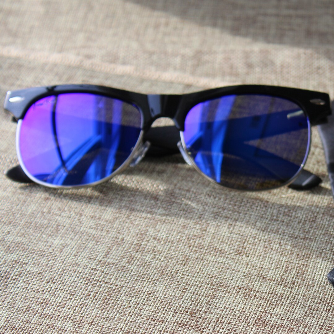 polarized wayfarer style sunglasses