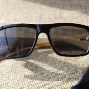 Polarized Bamboo Wood sunglasses Eco-Friendly Gifts Mens and Womens Sustainable Wooden Sunglasses