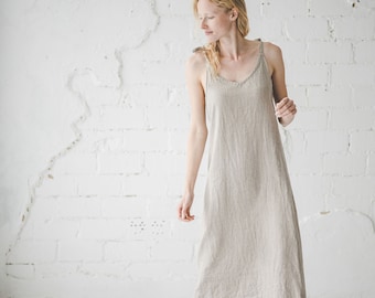 Vestido midi de lino sin mangas: vestido con tirantes finos ajustables