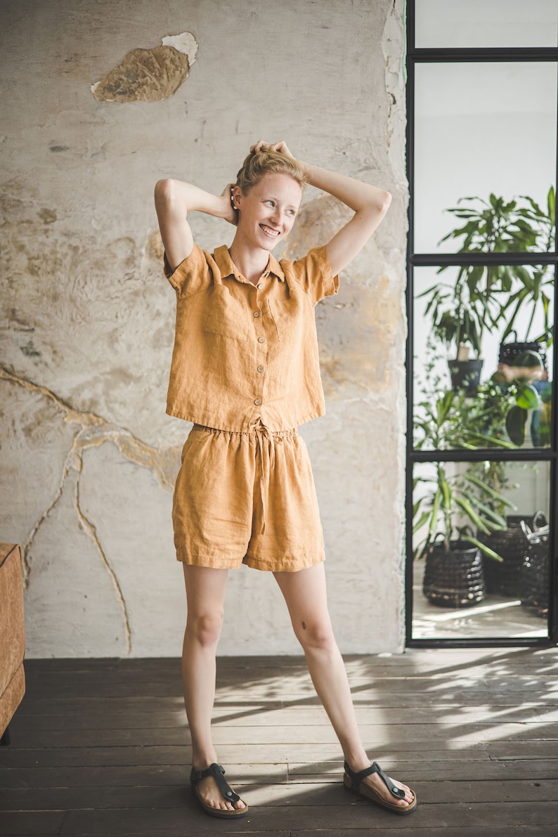 Short Linen Shirt Loose Style / Linen Summer Shirt / Linen Buttoned Blouse / Peter Pan Collar Shirt image 4