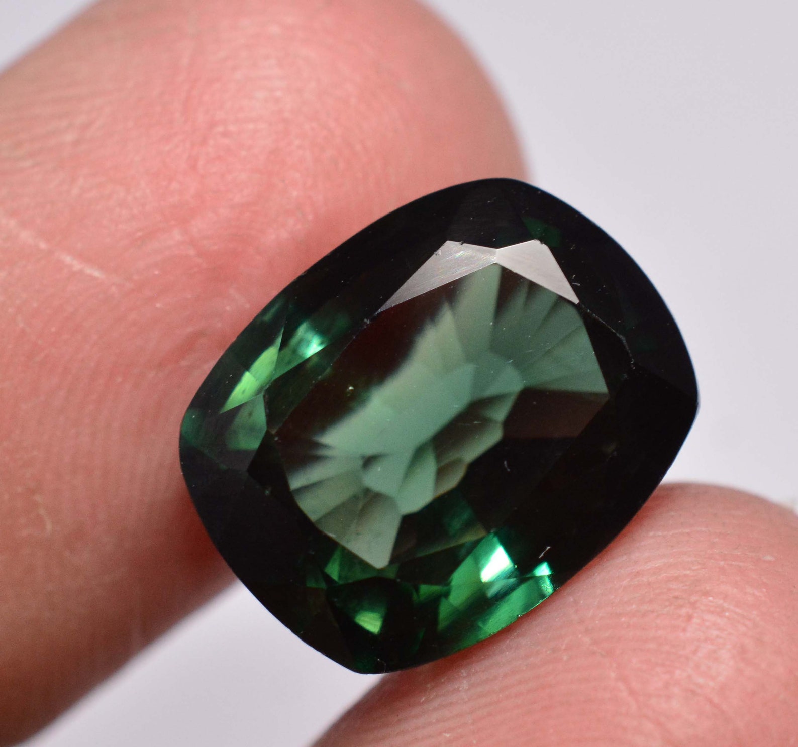 Facet Loose Gemstones 10.30 CT Natural Rare Deep Dark Green Etsy