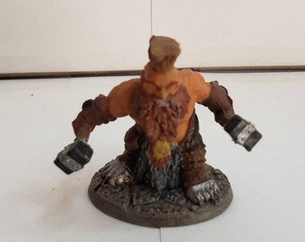 Dwarf Berserker with dual Hammers and Mohawk