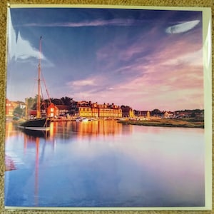 Blakeney Harbour. 15,2 x 15,2 cm vuoto compleanno/biglietto di auguri. Paesaggio della Norfolk.