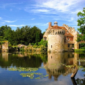 Scotney Castle, Geburtstagskarte. Quadratisch blanko innen. Landschaft