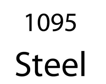 Puede incluir: Primer plano de una etiqueta metálica con el número 1095 y la palabra "Steel" impresa en ella.