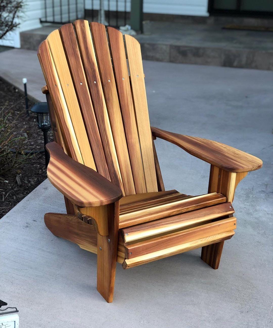 Deuba® Sedia prendisole relax Adirondack in legno d' acacia pieghevole estremità arrotondate per giardino o terrazza