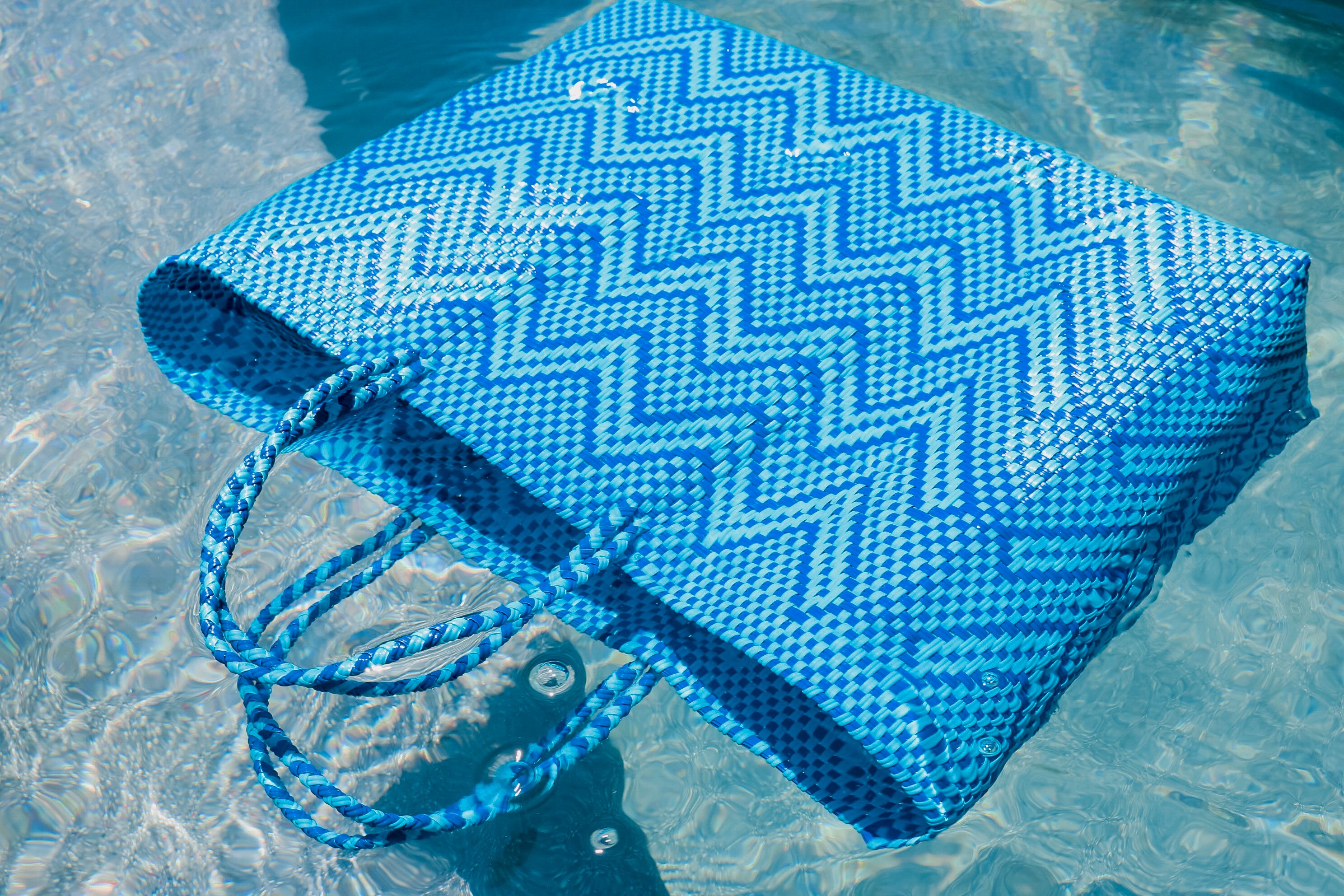Windansea Woven Super Beach Tote, Handwoven Recycled Plastic Tote, Mexican Plastic Woven Bag ...