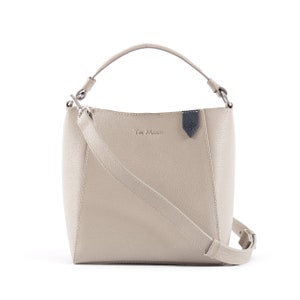 Yaya Gray Leather Bucket Bag: Cowhide Crossbody Handbag