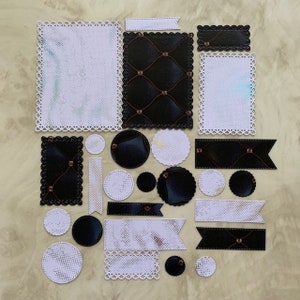 Ensemble de papier pour créer une carte de vœux, des embellissements. Belles coupes dues.