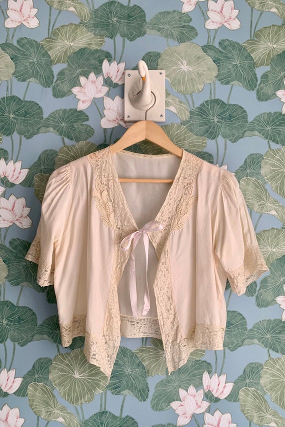 Vintage Cream Lace Bed Jacket, S-M