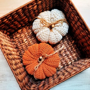 Crochet pumpkin pattern, Pumpkin decor, Crochet pattern, Crochet patterns halloween, Thanksgiving crochet pumpkin, Fall decor tutorial