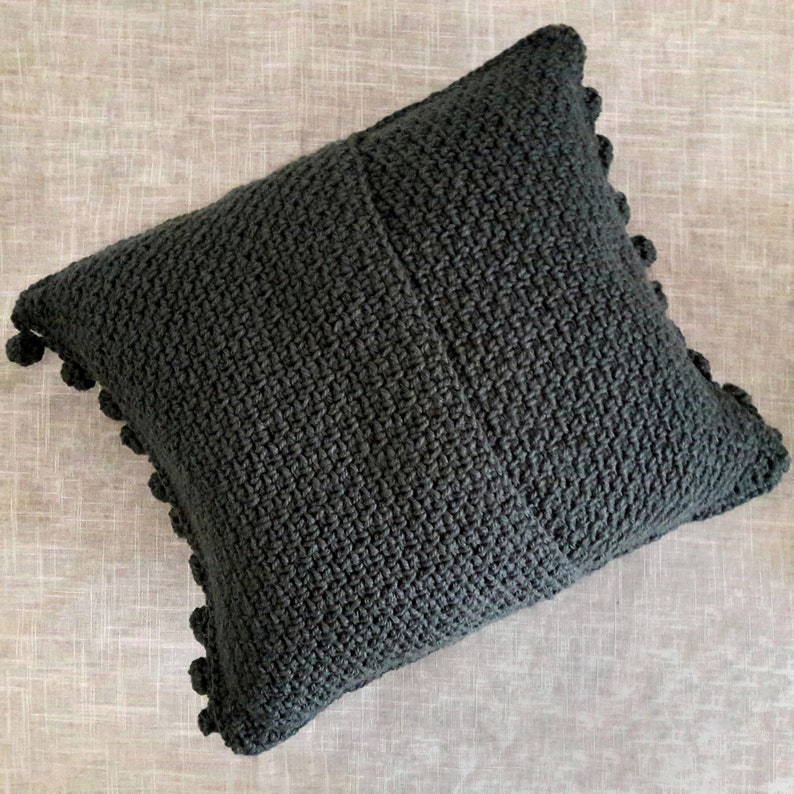 Crochet throw pillow pattern, Crochet cushion pattern, Crochet pillow pattern, Crocheted pillow, Easy crochet, Pillows patterns image 4