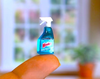 Dollhouse Miniature Glass Cleaner 1:12 Scale Mini Products, Blue Spray Bottle