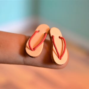 Puppenhaus Miniatur Schuhe Sandale Slipper 1:12 handgefertigte Strand Flip Flop 1/12