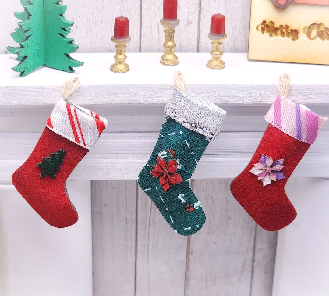 Dollhouse Miniature Christmas Stocking Decoration 112 Scale Red Green