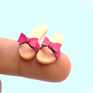 Puppenhaus Miniatur Schuhe Sandale Slipper 1:12 handgefertigte Strand Flip Flop 1/12