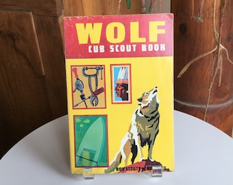 Vintage 1967 Wolf Cub Scout Book ~ BSA Boy Scouts of America
