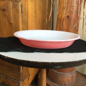Vintage Flamingo Pink Pyrex 909 9&quot; Pie Plate ~ 2 Chips