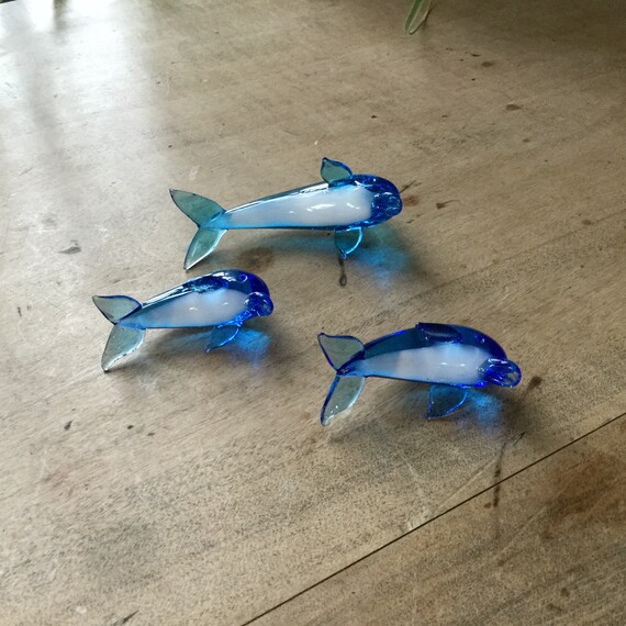青と白のガラスのイルカまたはクジラ 3 体セット - Etsy 日本