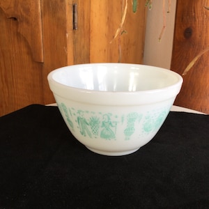 Pyrex Amish Butterprint Turquoise #401 5.75&quot; 1.5 Pint Mixing Bowl