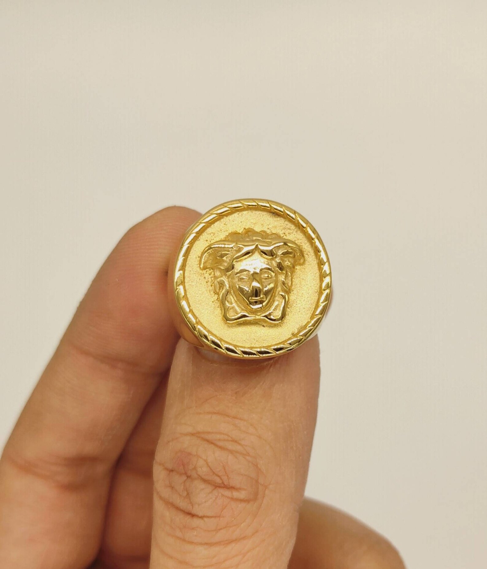 medusa ring 18k