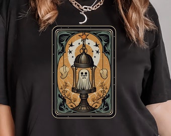 T-shirt d’Halloween Ghost Tarot, Chemise d’Halloween de carte de tarot, esthétique goth, chemise de carte de tarot de sorcière, cadeau pour les femmes, cadeau d’amant de tarot