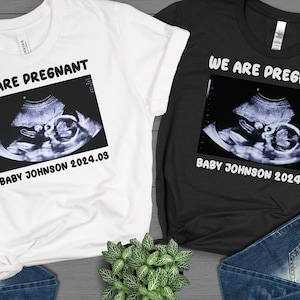 Spersonalizowana koszulka z ogłoszeniem ciąży, spersonalizowana koszulka do USG, koszulka We Are Pregnant, koszulka z ogłoszeniem dziecka, koszulka z ujawnieniem ciąży
