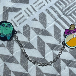Bouldy and Nectar Chain Enamel Pin Hades