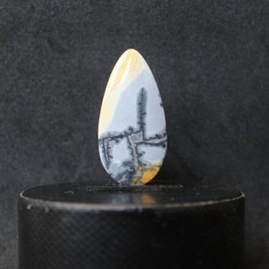 Maligano jasper cabochon