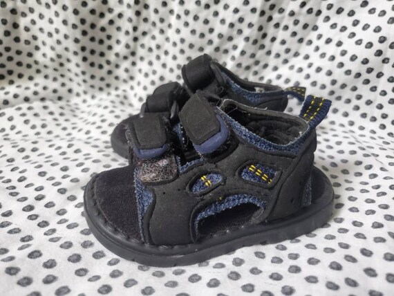 baby sandals size 2