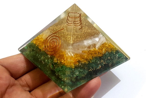 Green Aventurine Orgone Pyramid Gemstone Crystal Chakra Balancing Flower Of Life Symbol Positive Energy Generator Reiki Healing Aura Cleansing Chakras Good Luck Home D/écor Prosperity Pipe Pendant