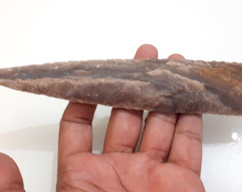 Met agaat gemaakte pijlpunt van vuursteen, maat 7 inch grote pijlpunt