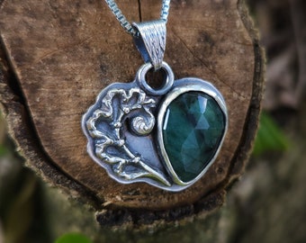 Heart of the forest pendant with emerald| Botanical jewellery | Unique gifts | Gifts for her | Handmade jewellery | OOAK