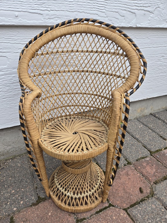 Peacock Chair Vintage Mini Peacock Chair/ Wicker Rattan Doll