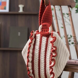 The Chic Ruffle Handbag Crochet Pattern, Handmade Handbag Crochet Step ...