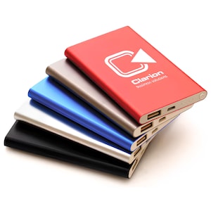 Cargadores de batería externa planos de 4000 mAh personalizados con grabado láser / Regalo promocional con cargador de batería externo impreso / Ideal para eventos y ferias