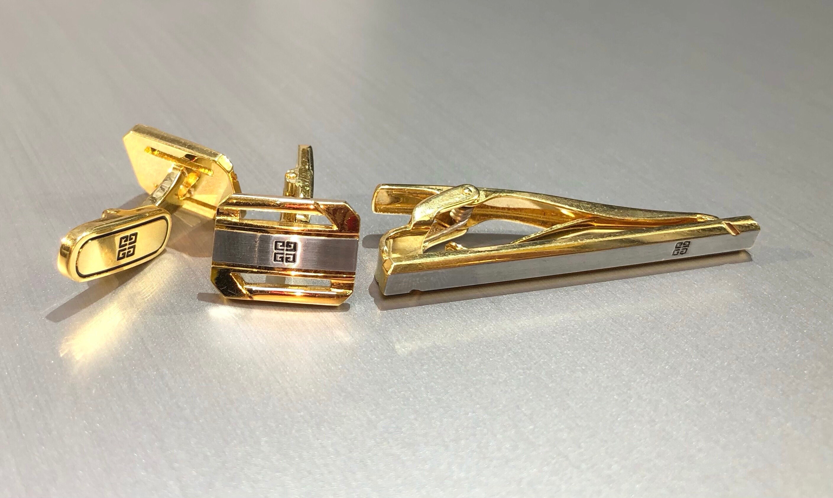Givenchy top cufflinks price