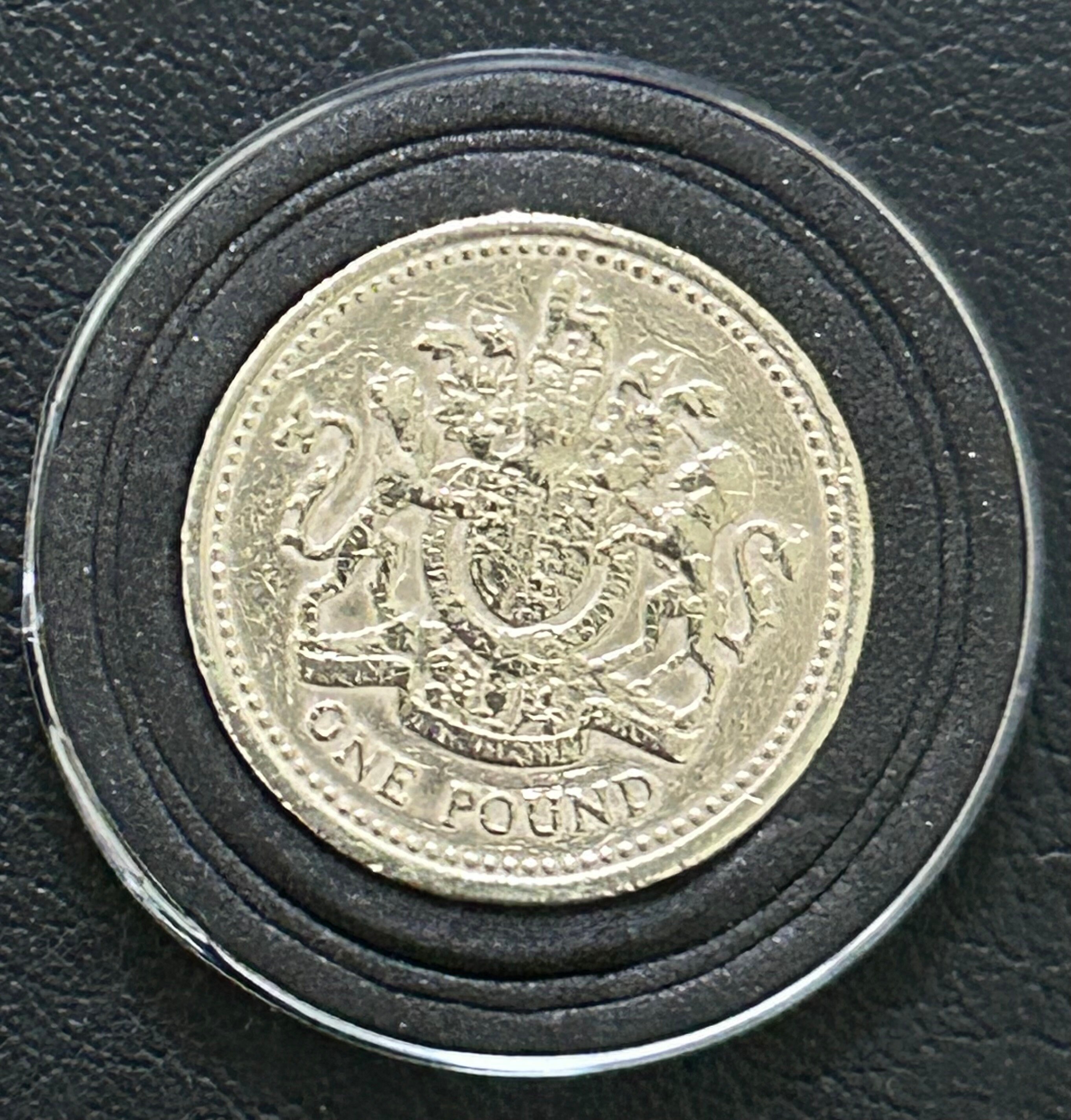 カナダ 1983 Elizabeth II Proof シルバー 純銀製 1 Pound Elizabeth II 1983 - Royal Arms (sterling Silver