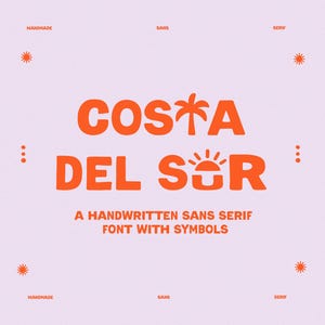 Puede incluir: Texto naranja sobre fondo lila claro: "COSTA DEL SOL" con una palmera y un sol. Debajo, "A HANDWRITTEN SANS SERIF FONT WITH SYMBOLS." También están las palabras "HANDMADE," "SANS" y "SERIF".