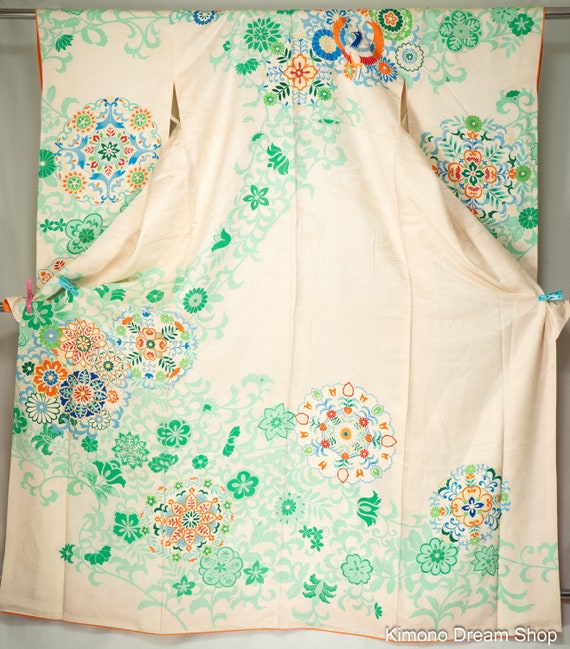 Circles & Flowers Off White Furisode with Green V… - image 2