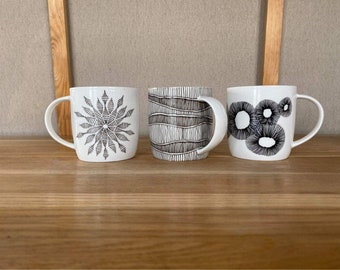 Hand bemalt Keramik Tassen Porzellan Kaffee Teetasse schwarz und weiß einzigartige Kunst Geschenk. Satz von 3.