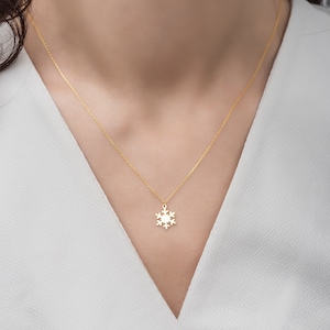 Snowflake Necklace, Snowflake Pendant, Winter Jewelry, 14K Gold Snowflake Necklace, 925 Silver Snowflake Necklace, Gift For Her
