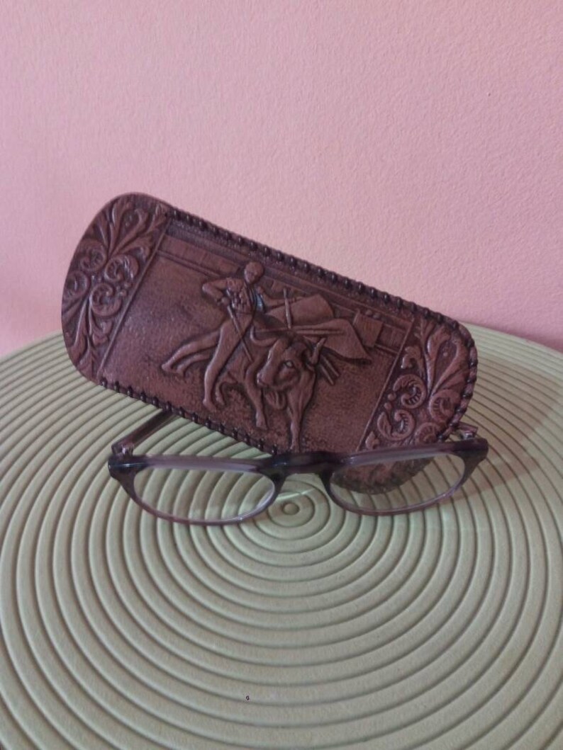 and Spanish Dance! LEATHER SPANISH CARVED Case,Bag,Purse for Glasses Unique Handmade with Beautiful Motifs of Fighting Matador and Taurus