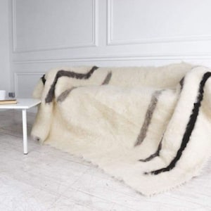 Scandinavian Wool Blanket Queen, Thick natural woven blanket full, Warm blanket twin, Wedding gift, Contemporary wool quilt Ukraine